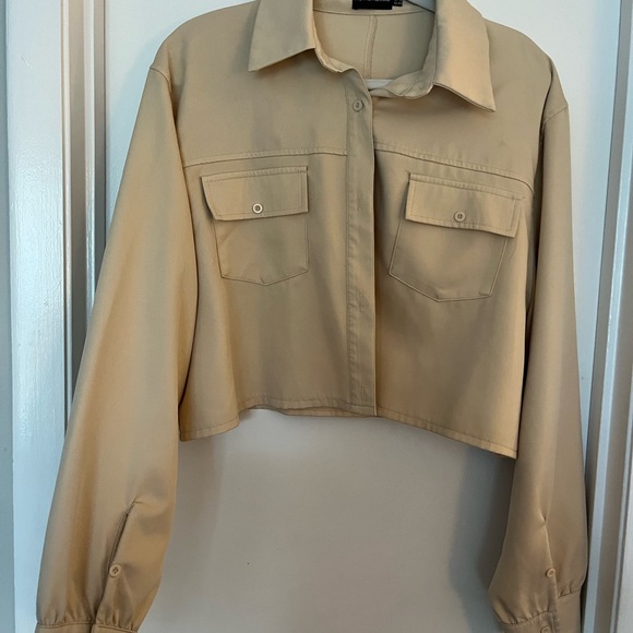 PrettyLittleThing Tan Utility Jacket Cropped - Picture 1 of 4